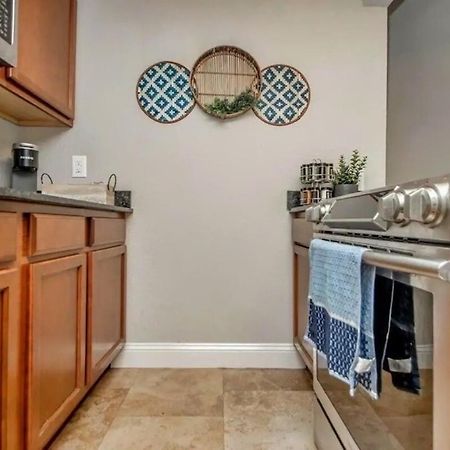 Boho Lakefront Condo With Stunning Views! Hawes エクステリア 写真